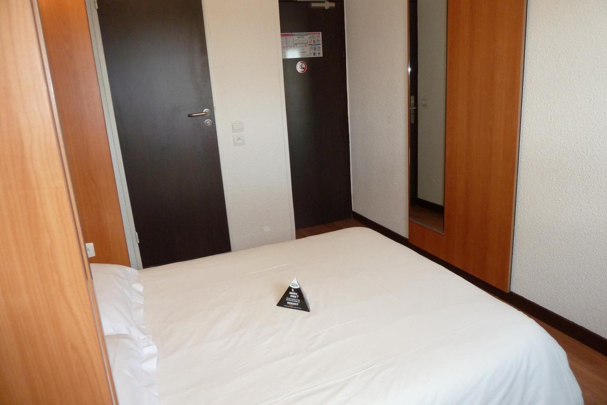 Brit Hotel La Bonne Etape Évreux Zimmer foto